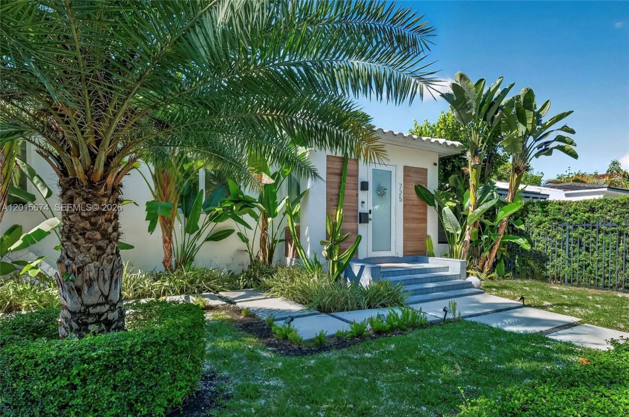 725 NE 81st St, Miami, FL 33138 Photo
