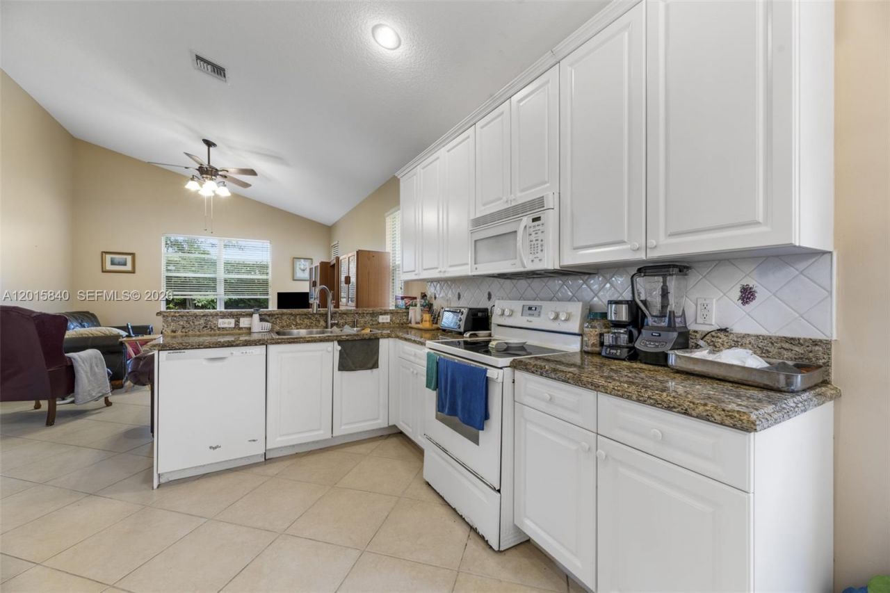 7363 Via Luria, Lake Worth, FL 33467 Photo