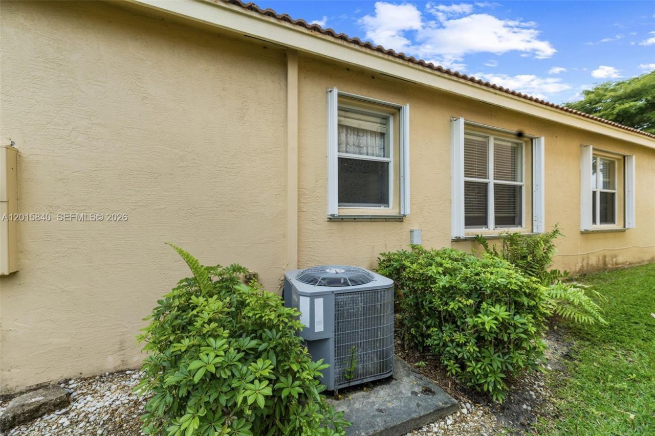 7363 Via Luria, Lake Worth, FL 33467 Photo