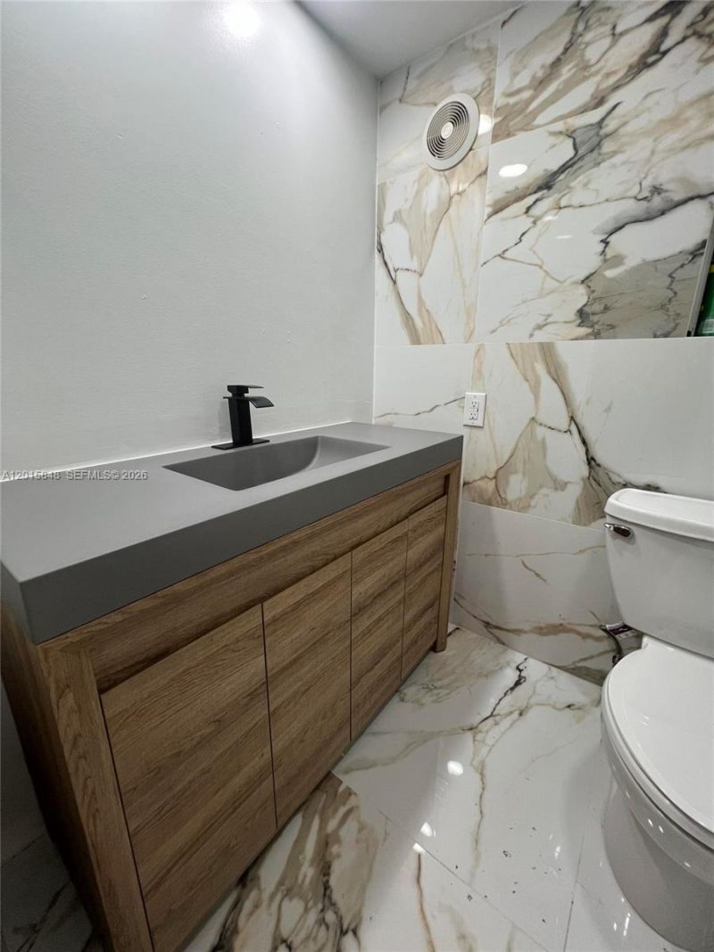 20300 W Country Club Dr, Unit 106-3, Aventura, FL 33180 Photo