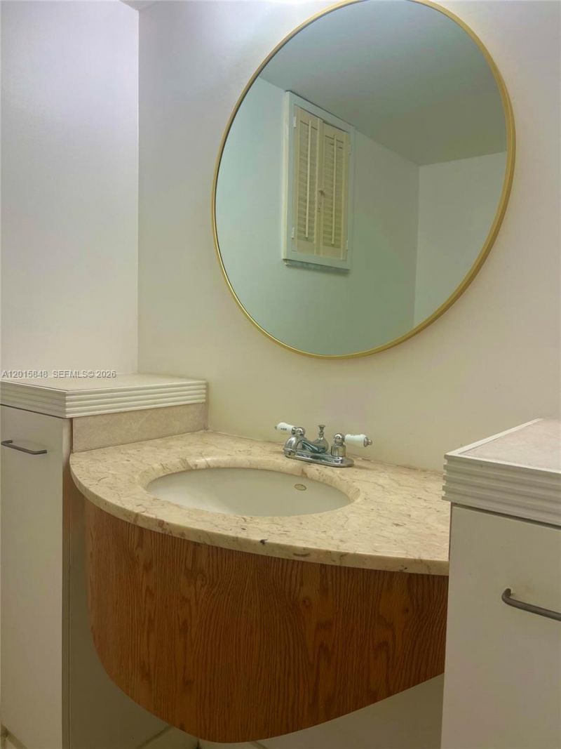 20300 W Country Club Dr, Unit 106-3, Aventura, FL 33180 Photo