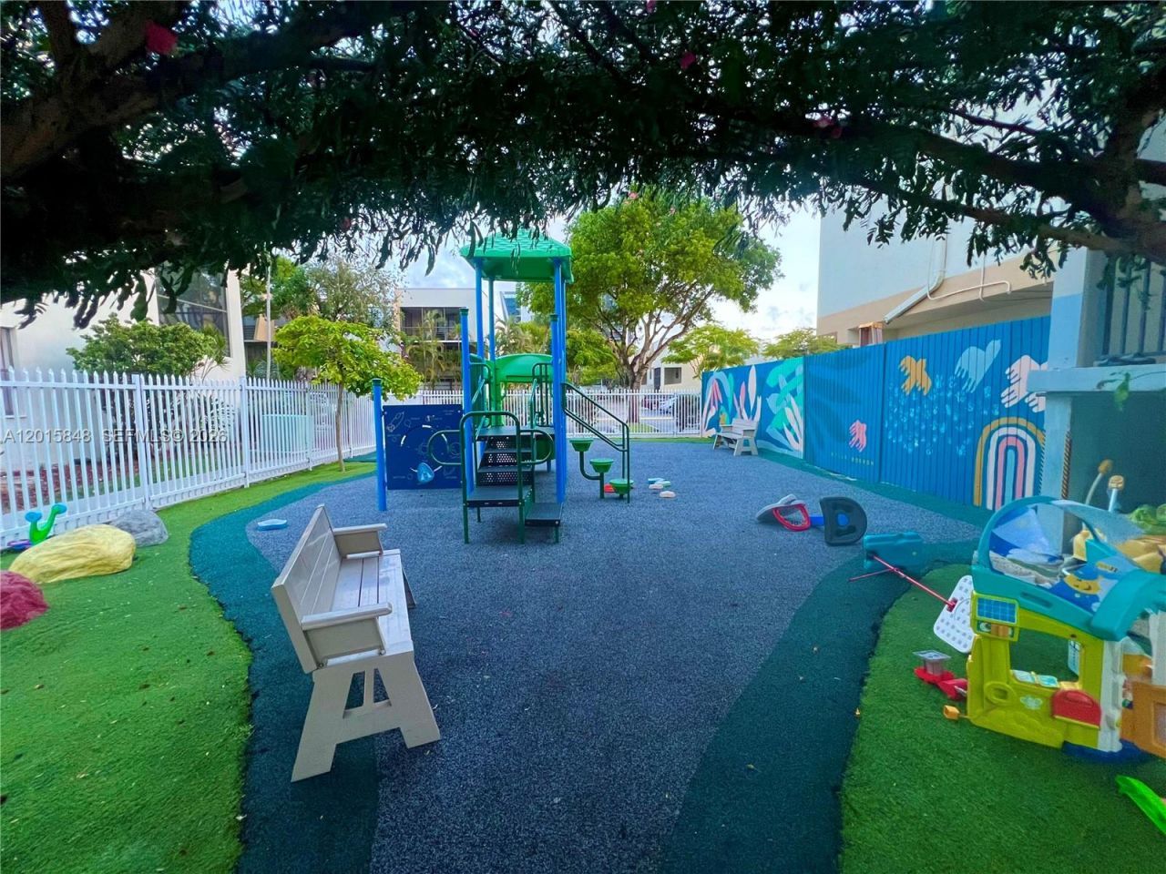 20300 W Country Club Dr, Unit 106-3, Aventura, FL 33180 Photo