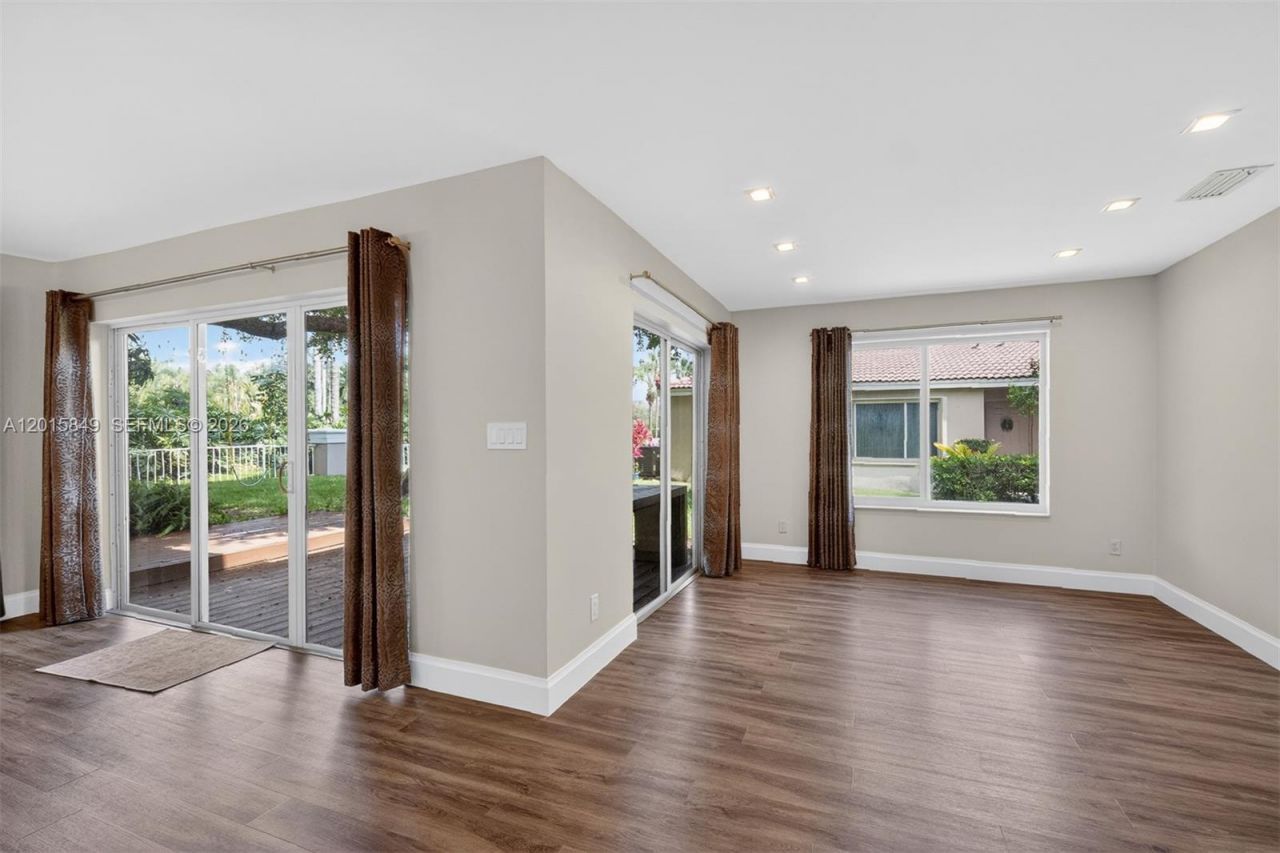 1603 W Harmony Lake Cir , Unit ., Davie, FL 33324 Photo