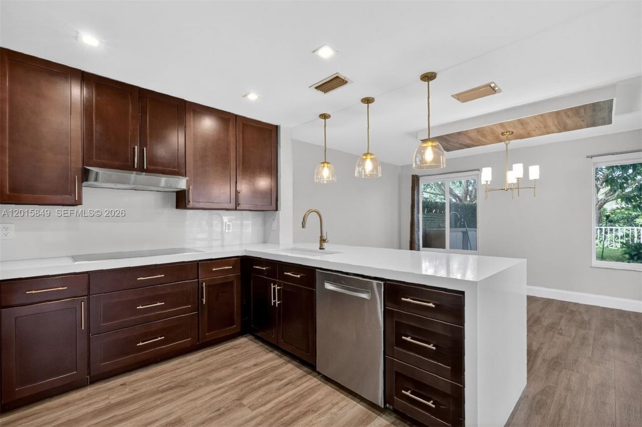 1603 W Harmony Lake Cir , Unit ., Davie, FL 33324 Photo