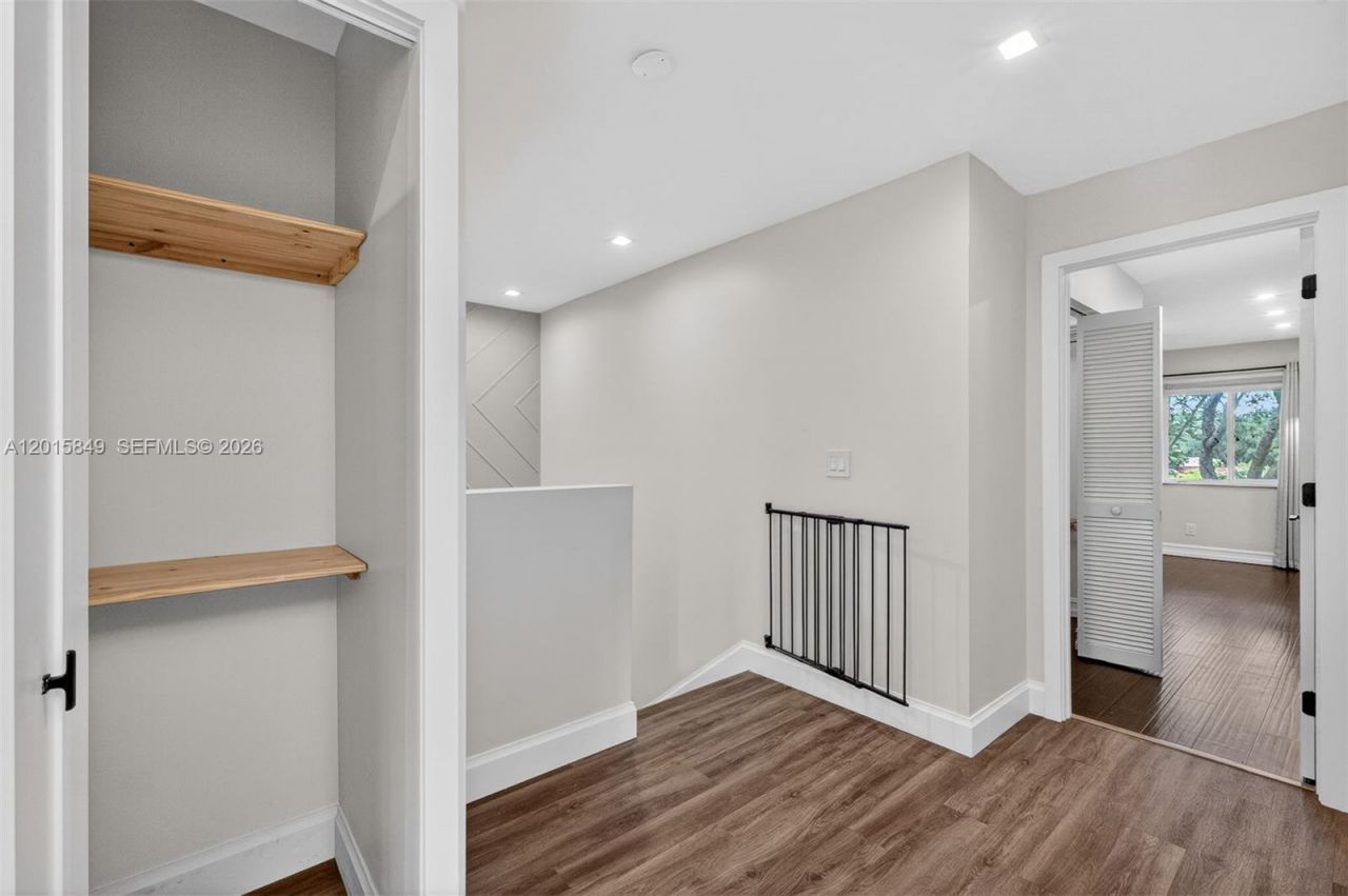 1603 W Harmony Lake Cir , Unit ., Davie, FL 33324 Photo