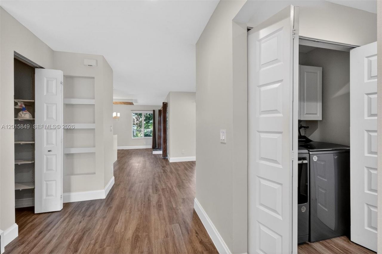 1603 W Harmony Lake Cir , Unit ., Davie, FL 33324 Photo