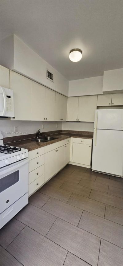 615 82nd St, Unit 1, Miami Beach, FL 33141 Photo