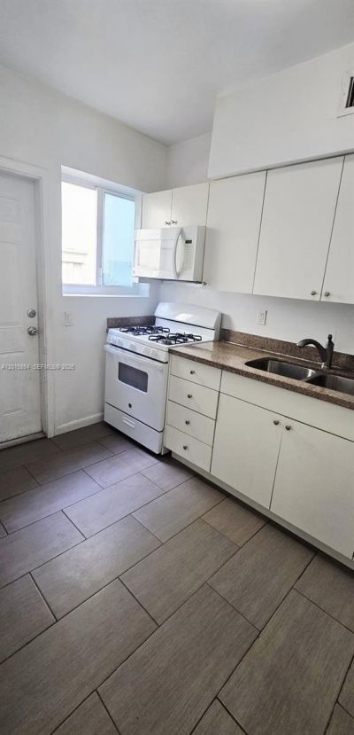 615 82nd St, Unit 1, Miami Beach, FL 33141 Photo
