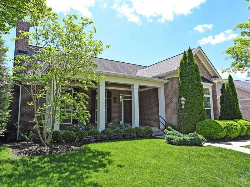 7054 Harbour Town Drive, West Chester, OH 45069 Photo 2