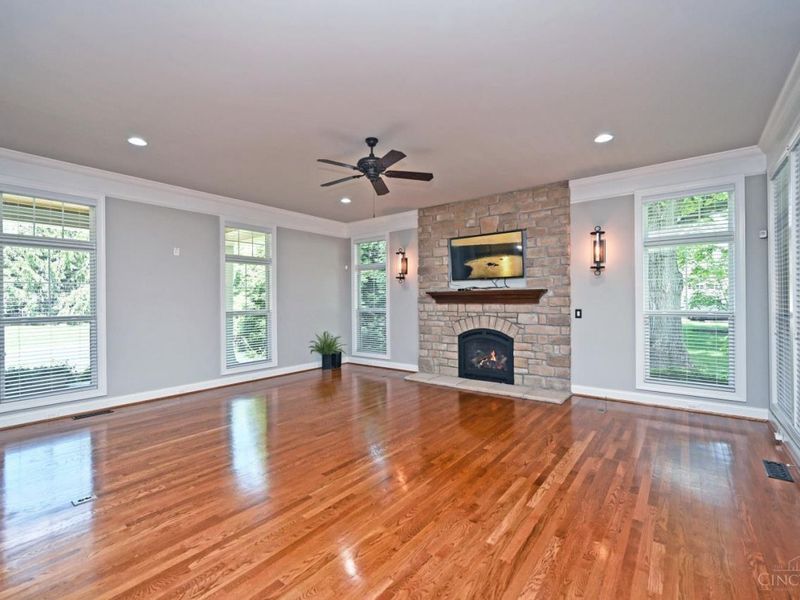 7054 Harbour Town Drive, West Chester, OH 45069 Photo 9