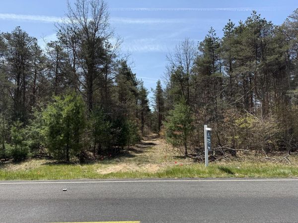 W Almy Road, Howard City, MI 49329