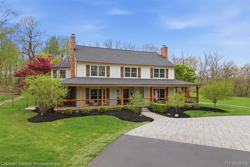 5490 Great Fosters Drive, Oakland Township, MI 48306 Main Photo