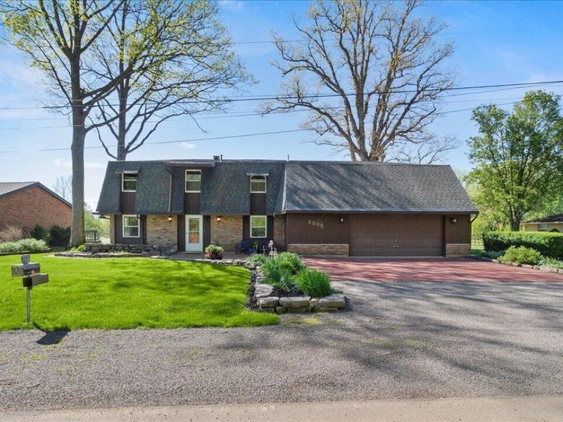 8095 Blue Heron Cove, Huntsville, OH 43324 Photo 2