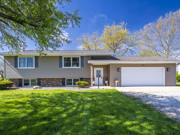 2672 E State Road 4 , La Porte, IN 46350