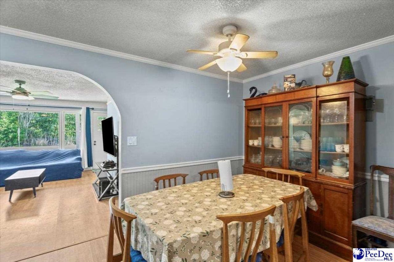 1111 Syracuse St. Photo 11