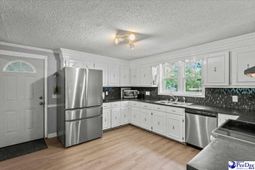 1111 Syracuse St. photo 4