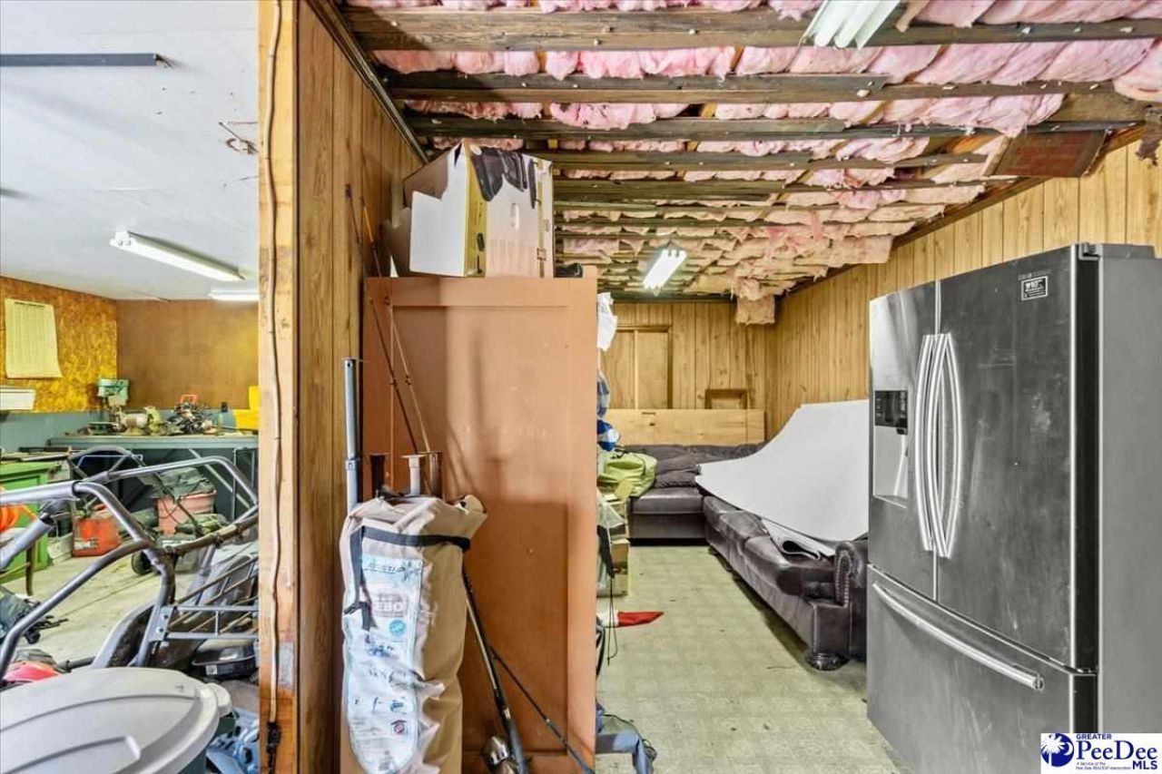 1111 Syracuse St. Photo 32