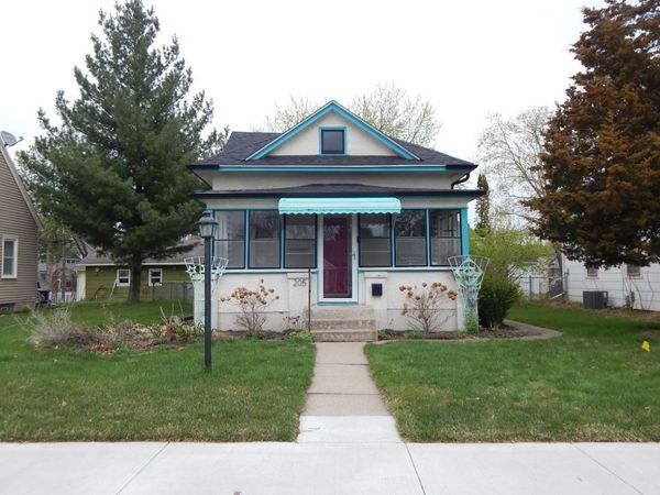 205 10th Avenue N, Hopkins, MN 55343