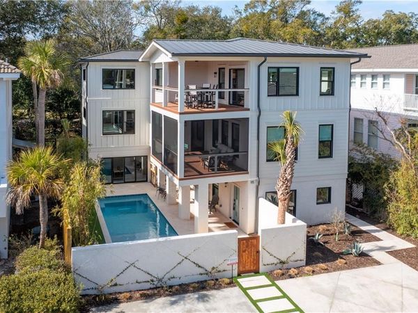 115 Georgia Street , St Simons Island, GA 31522