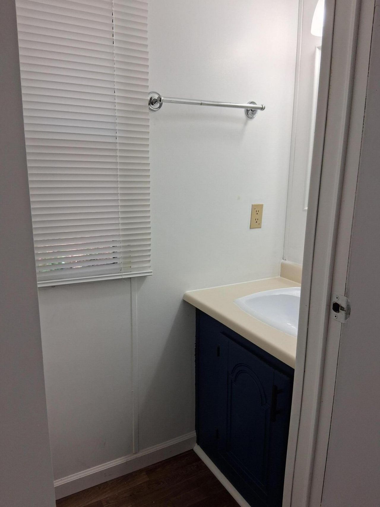 213 Enterprise Street Photo 7