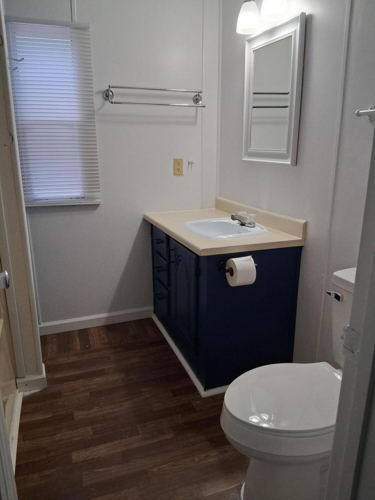 213 Enterprise Street Photo 9