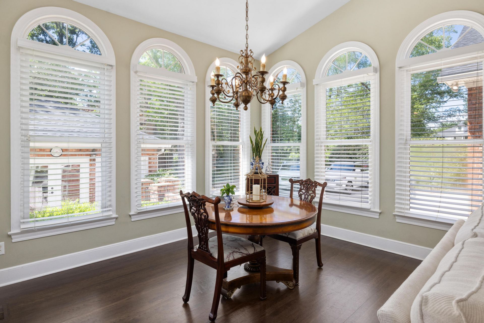 1210 Chersonese Round Photo 19