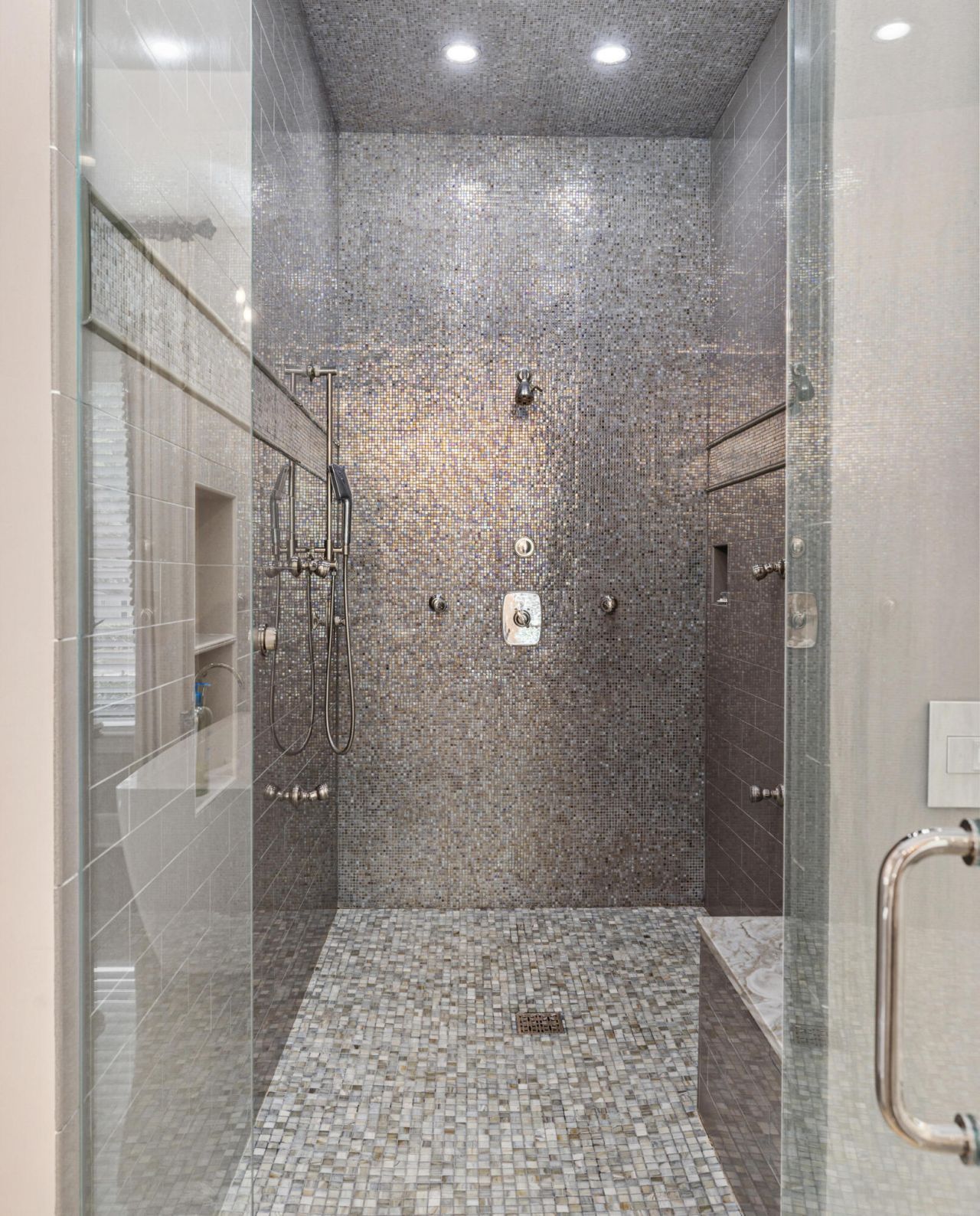 1210 Chersonese Round Photo 33