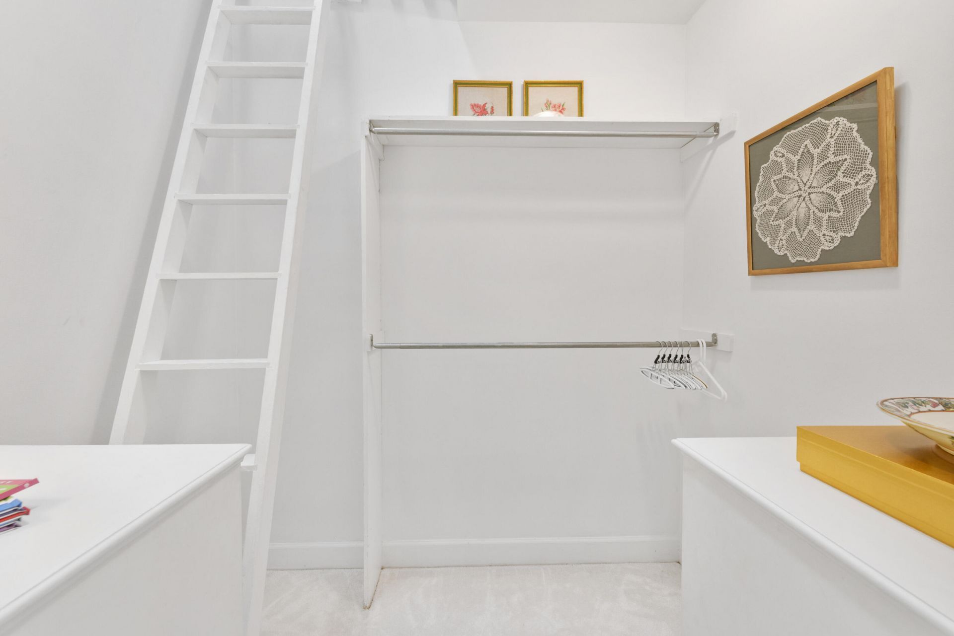 1210 Chersonese Round Photo 44