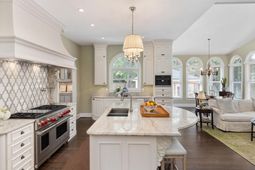 1210 Chersonese Round photo 4