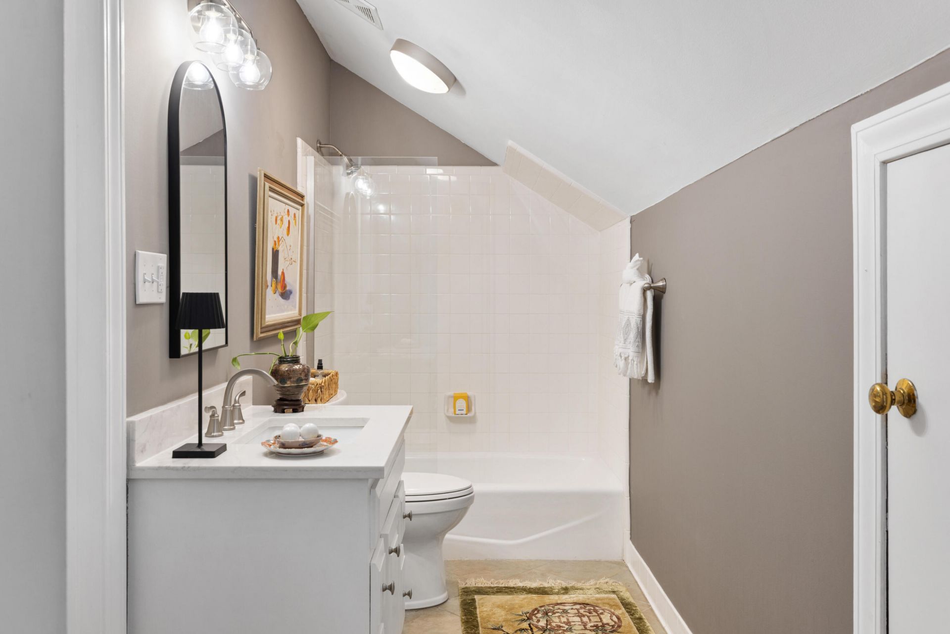 1210 Chersonese Round Photo 50