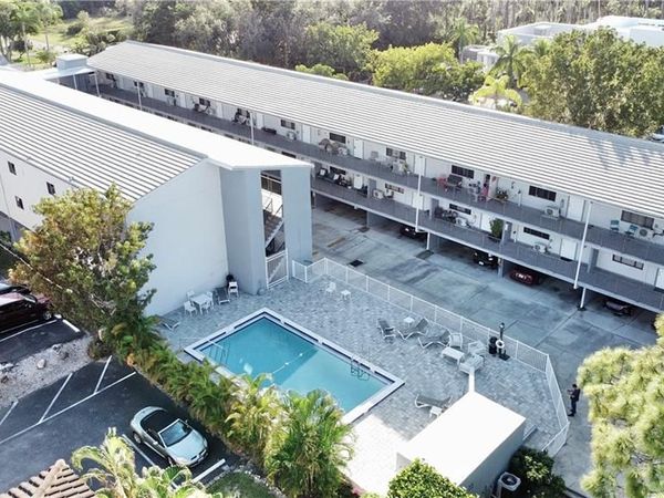 826 Wiggins Pass RD, Unit 302, NAPLES, FL 34110
