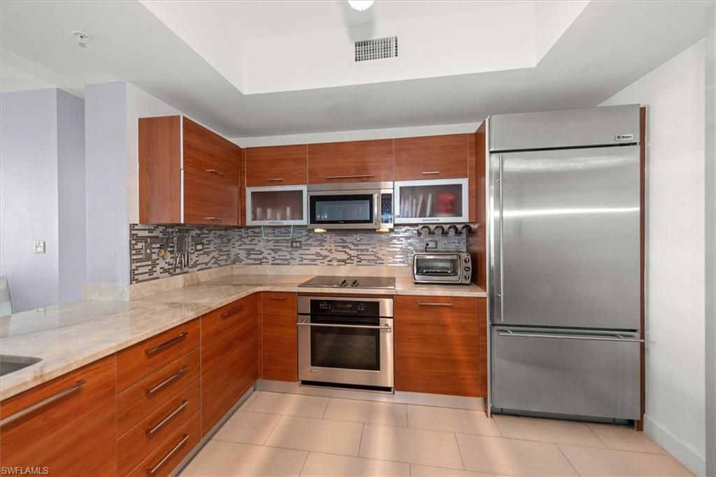 3000 Oasis Grand Blvd, Unit 2205, Fort Myers, FL 33916 Photo