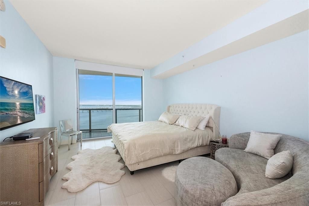3000 Oasis Grand Blvd, Unit 2205, Fort Myers, FL 33916 Photo