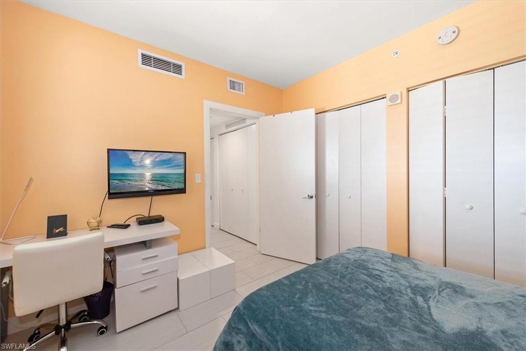 3000 Oasis Grand Blvd, Unit 2205, Fort Myers, FL 33916 Photo