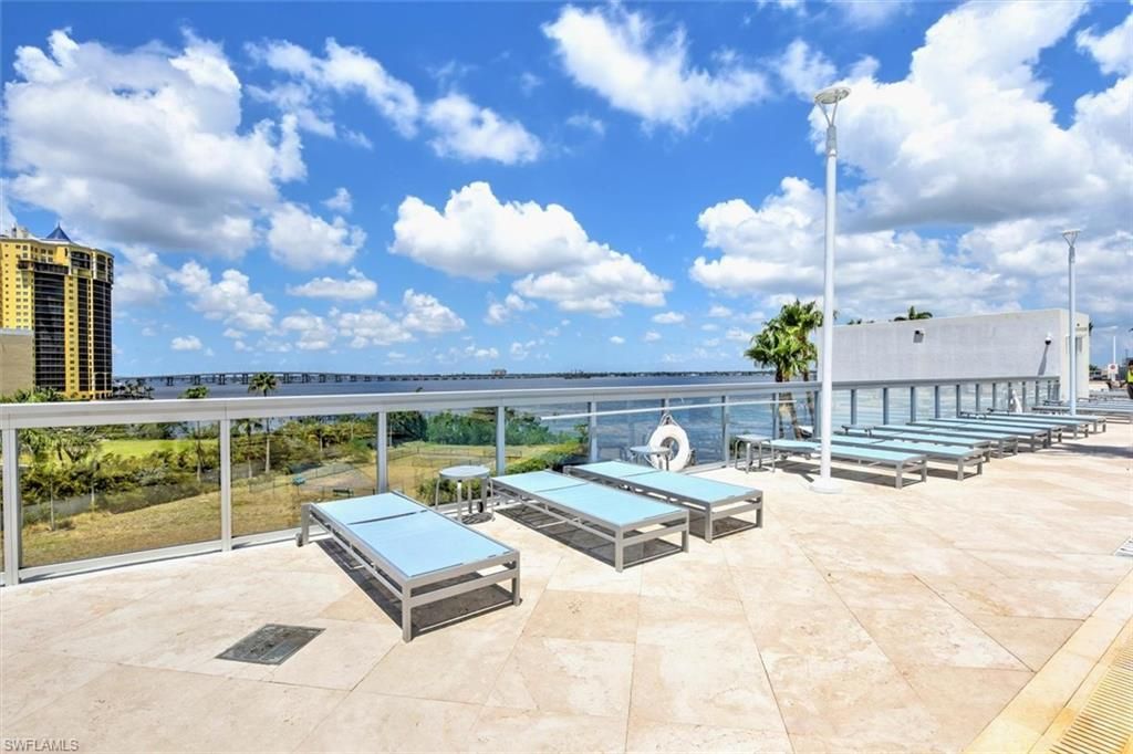 3000 Oasis Grand Blvd, Unit 2205, Fort Myers, FL 33916 Photo