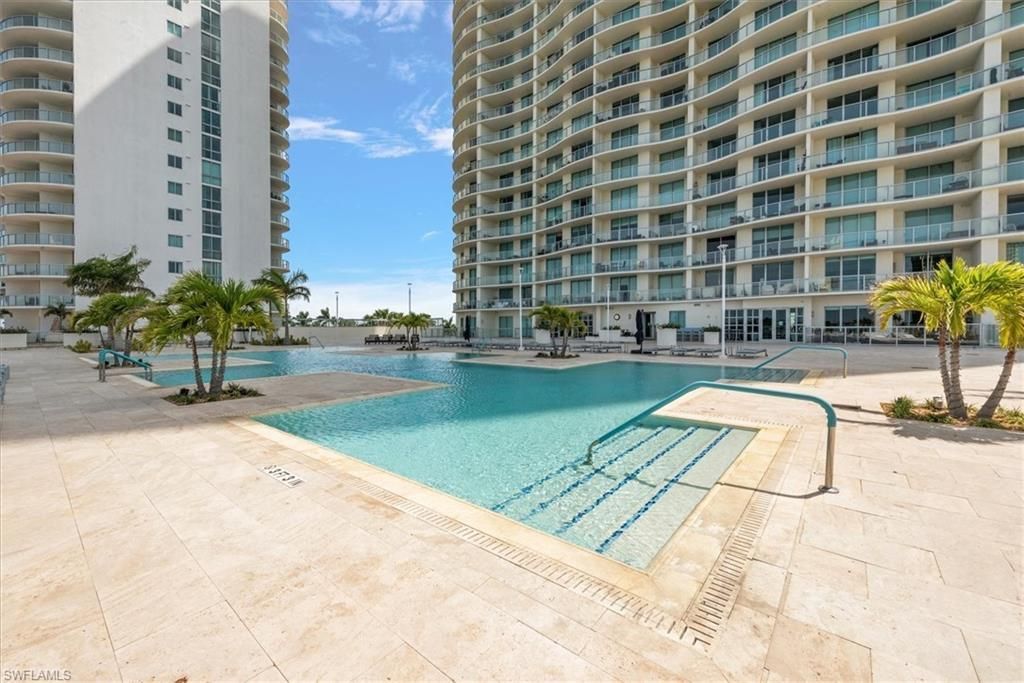 3000 Oasis Grand Blvd, Unit 2205, Fort Myers, FL 33916 Photo
