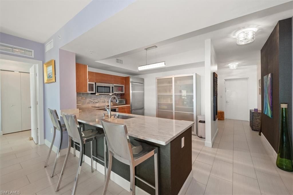3000 Oasis Grand Blvd, Unit 2205, Fort Myers, FL 33916 Photo