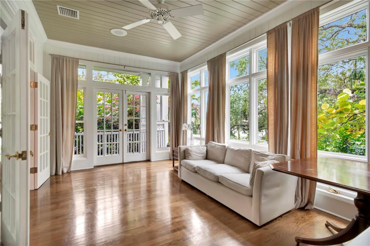 6220 Bayshore Boulevard, Tampa, FL 33611 Photo