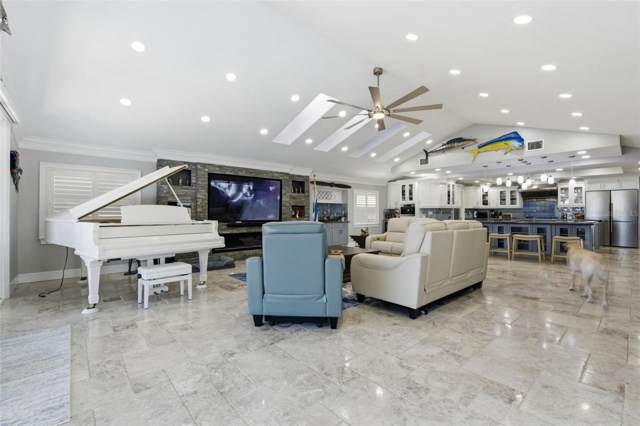 3874 48th Avenue S, Saint Petersburg, FL 33711 Photo