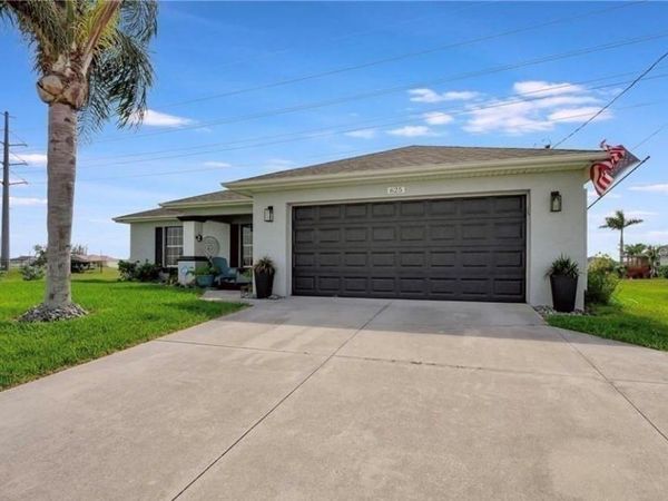 625 EL DORADO BOULEVARD N, CAPE CORAL, FL 33993