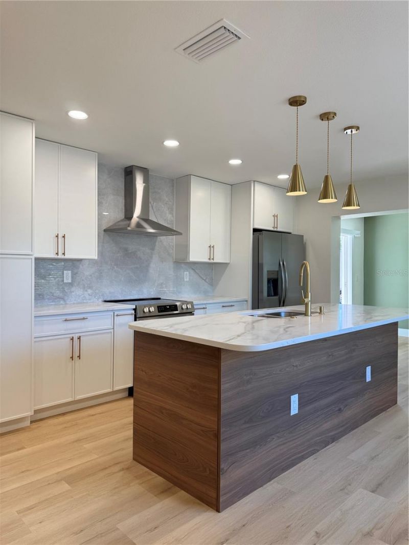 1908 51st Avenue W, Bradenton, FL 34207 Photo