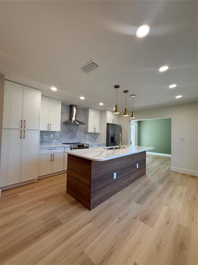 1908 51st Avenue W, Bradenton, FL 34207 Photo