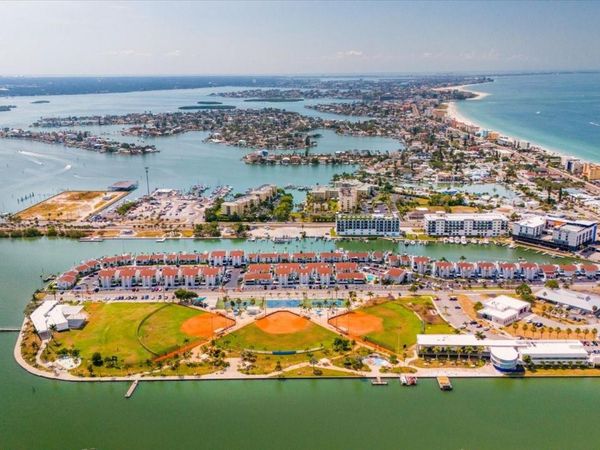 179 MEDALLION BOULEVARD , Unit H, MADEIRA BEACH, FL 33708