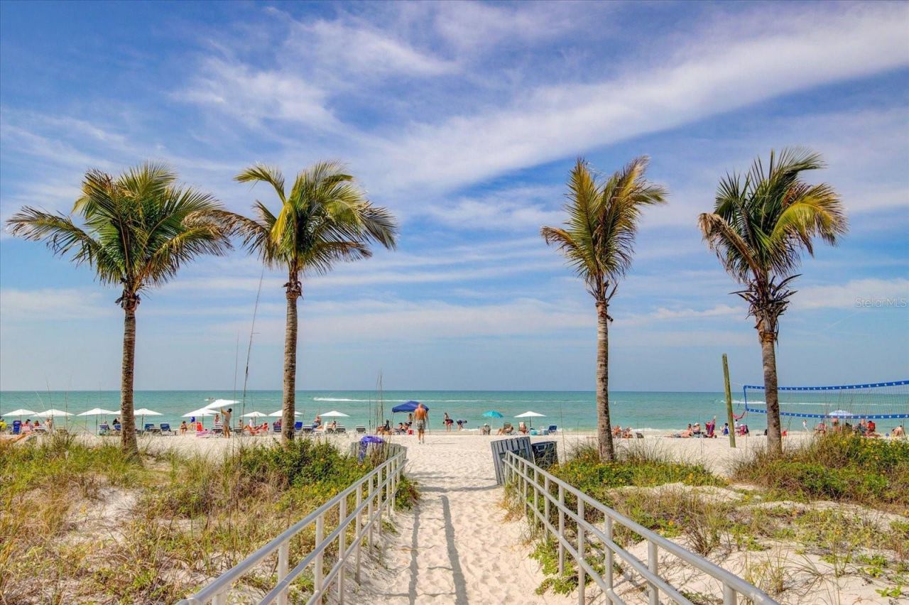 179 Medallion Boulevard , Unit H, Madeira Beach, FL 33708 Photo