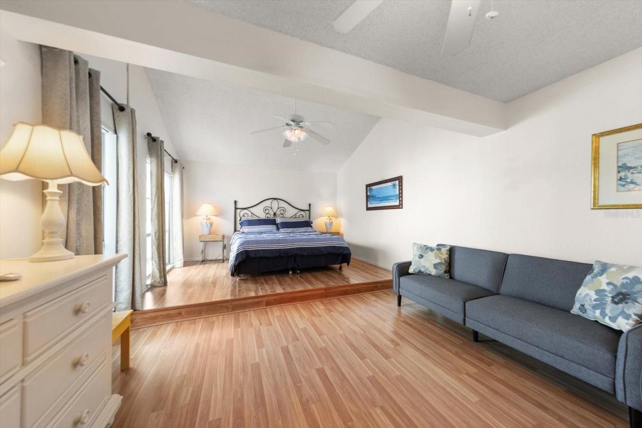 179 Medallion Boulevard , Unit H, Madeira Beach, FL 33708 Photo
