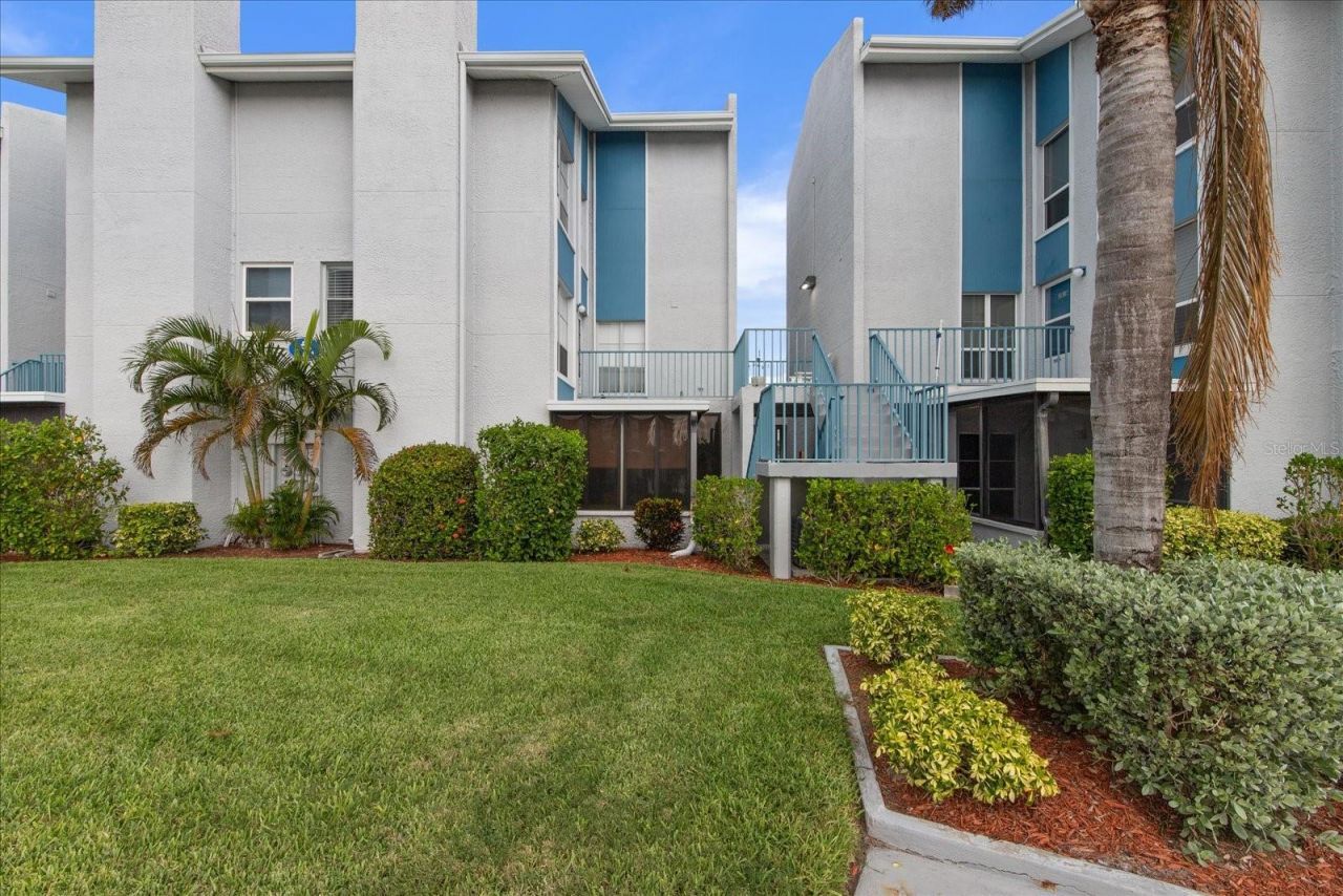 179 Medallion Boulevard , Unit H, Madeira Beach, FL 33708 Photo