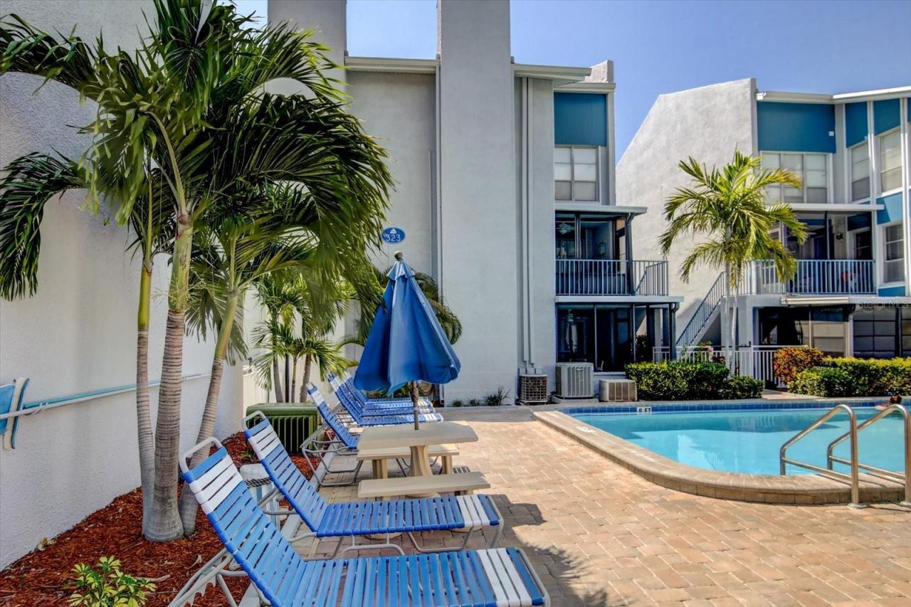 179 Medallion Boulevard , Unit H, Madeira Beach, FL 33708 Photo
