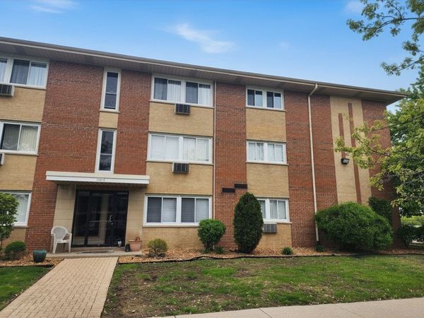 4450 W 111th Street , Unit 22, Oak Lawn, IL 60453