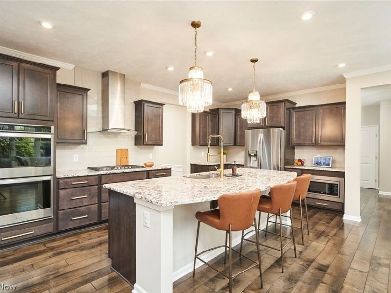 2476 Seton Drive , Avon, OH 44011 Photo 3