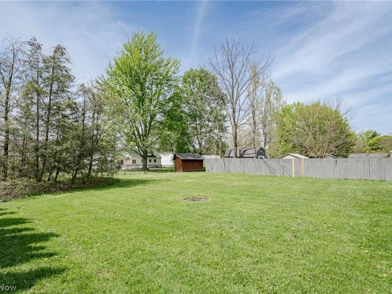 199 E Parkway Drive, Madison, OH 44057 Photo 18